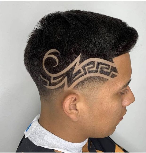 Quiff con diseño abstracto