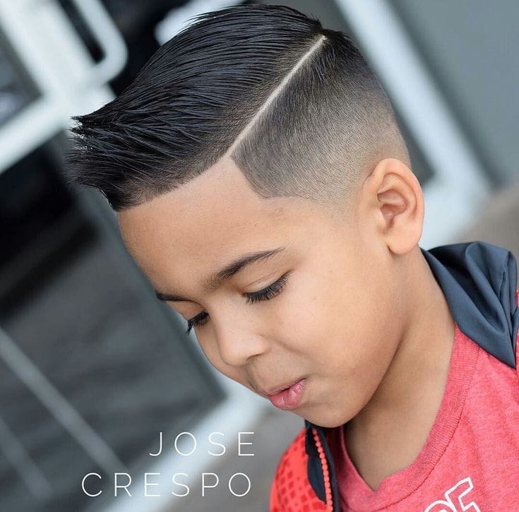Slick back con raya marcada