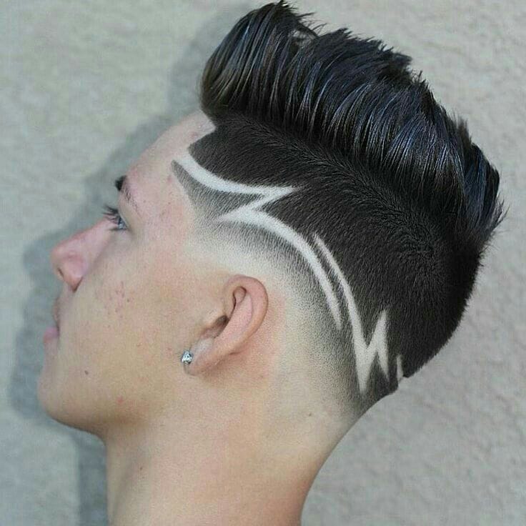 Pompadour con diseño flecha